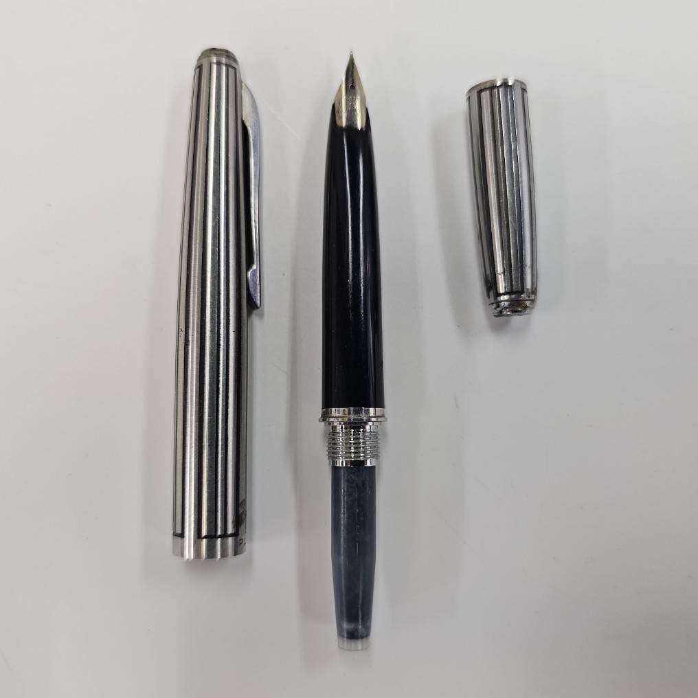 E28318(061)-636/KA4000　2本まとめ　万年筆　PLATINUM　14K WG　中字　プラチナ/MONTBLANC　750　モンブラン　筆記用具　文房具_画像4