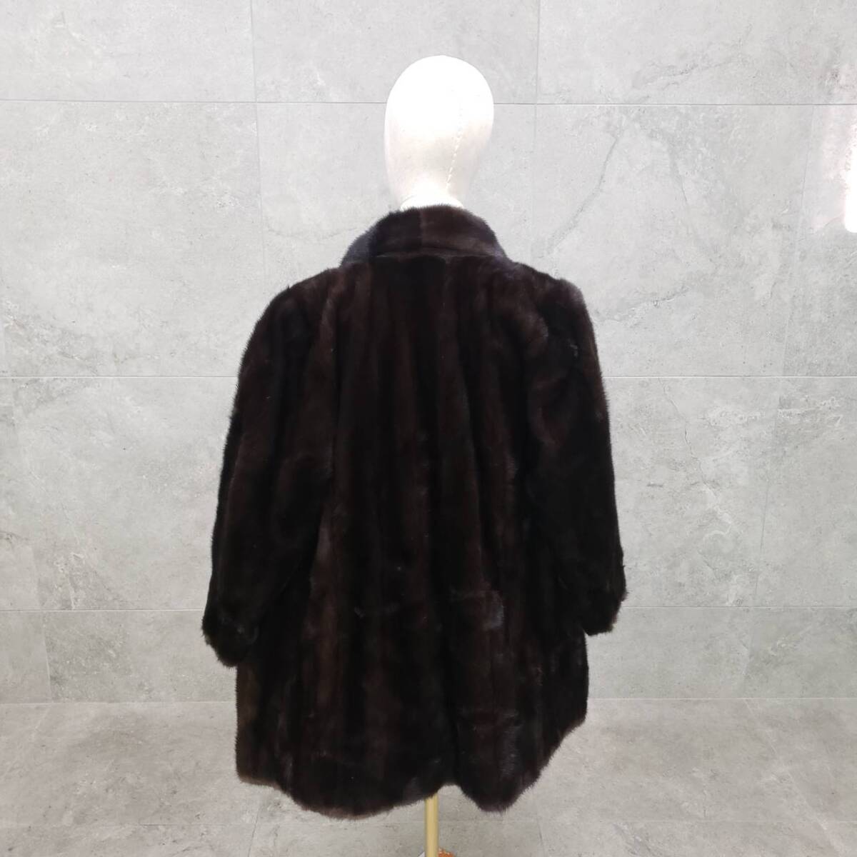 M2359(054)-598/KR3000　毛皮 ミンク コート Hi-fashion greal Lake Fur ファーコート 茶 ブラウン系 レディース ファッション　_画像3