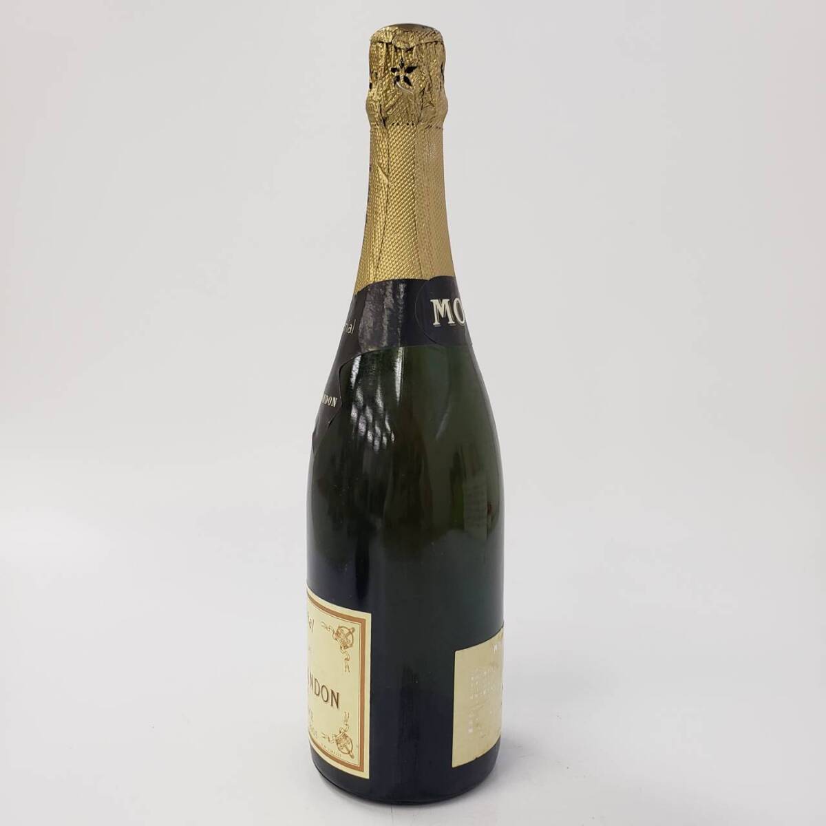 M41170(061)-587/MS3000　酒　MOET&CHANDON CHAMPAGNE Brut Imperial　モエ・エ・シャンドン アンぺリアル シャンパン 12％ 750ml_画像2