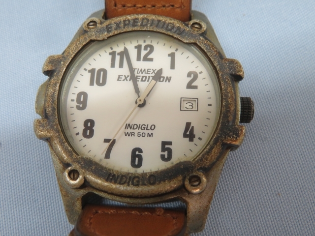 ●●TIMEX F4/INDIGLO WR50M 腕時計 クォーツ アナログ 3針 デイト タイメックス EXPEDITION 電池交換済み 94237●●！！の画像2