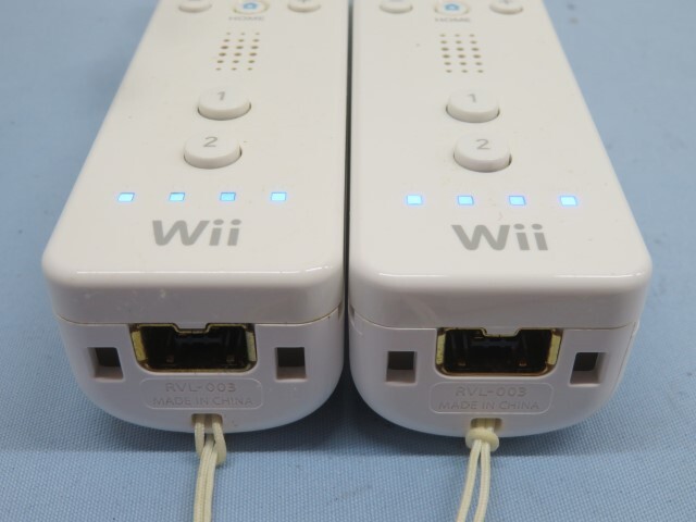 2台セット★Nintendo RVL-003/RVL-024 Wiiリモコン/ハンドル ニンテンドー 任天堂 ストラップ付き USED 94363★！！の画像3