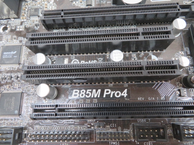 ★ASRock B85M Pro4 マザーボード アスロック PC用品 USED 94736★！！_画像2