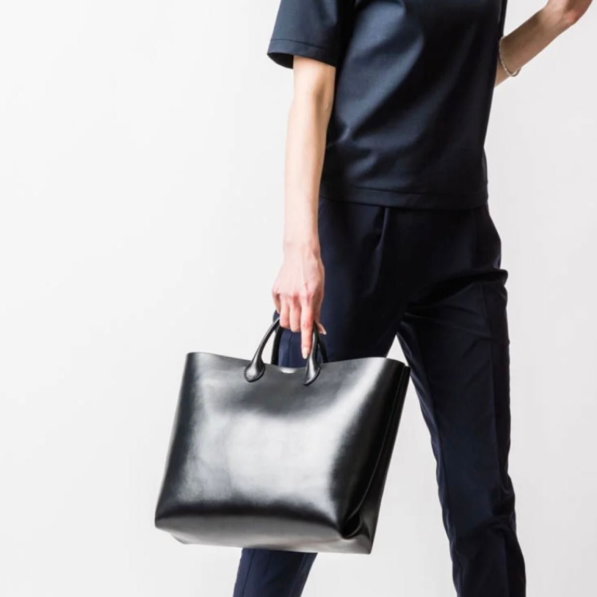 美品 YAHKI ヤーキ VIRINA別注 スクエアトートバッグ|Yahoo 美品 YAHKI ヤーキ VIRINA別注 スクエアトートバッグ|Yahoo