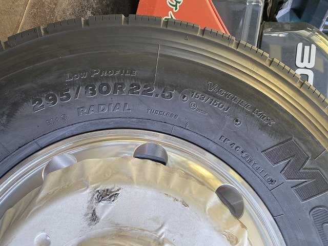 新品 ブリヂストン タフブライトホイール タイヤホイールセット BS 295/80R22,5 M800 2018年製 22.5×8.25_画像3