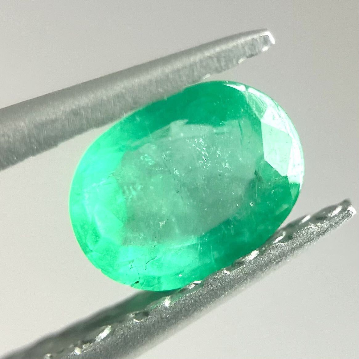 ★天然エメラルド0.394ct★m 約5.1×3.9mmソーティング付 ルース 裸石 宝石 ジュエリーjewelry emerald_画像1