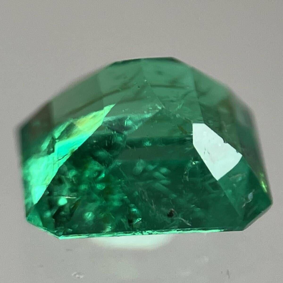 ★天然エメラルド0.419ct★m 約4.8×4.2mmソーティング付 ルース 裸石 宝石 ジュエリーjewerly emerald_画像2