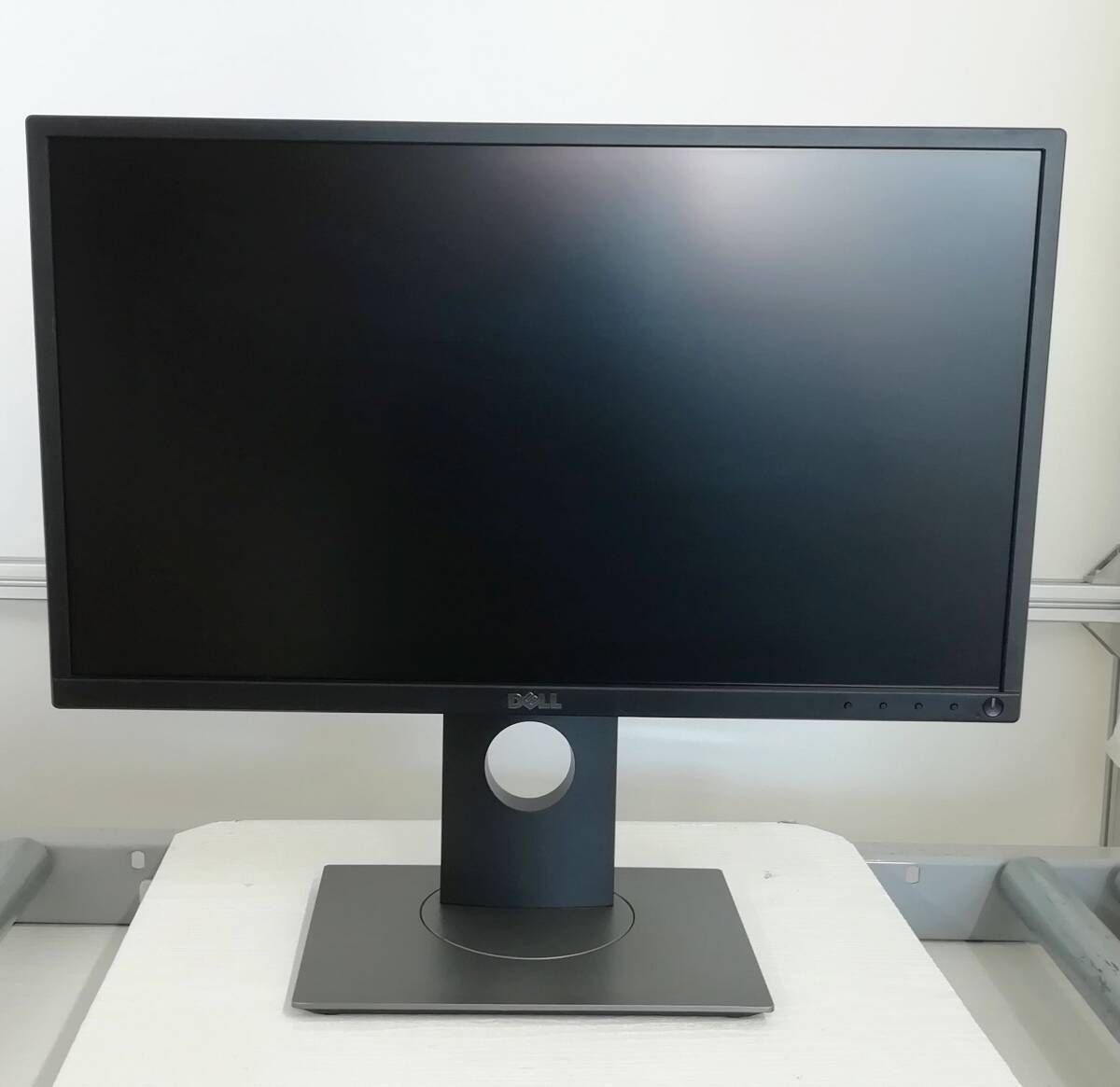  used monitor DELL/ Dell P2217H 22 -inch liquid crystal display monitor 22 type pivot possibility full HD non g rare immediate payment with guarantee [H24050815]
