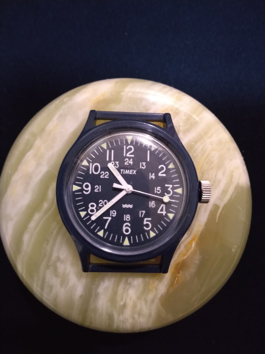 TIMEX タイメックスキャンパークォーツ TW2R13900 メンズ腕時計　稼働品 _画像2