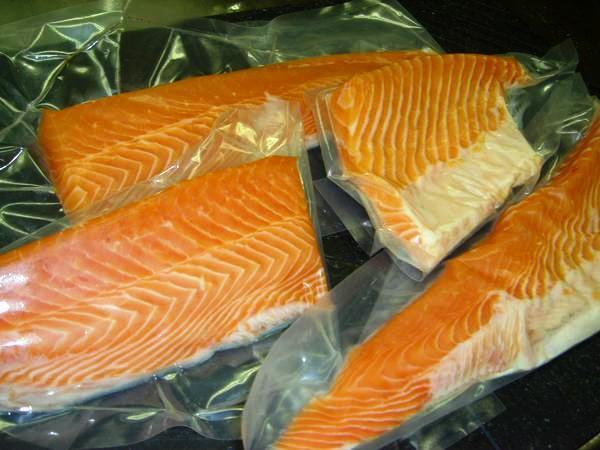 * prompt decision price!!CAS.. goods noru way production . sashimi for Atlantic salmon leather attaching 1/ 2 ps tail minute 