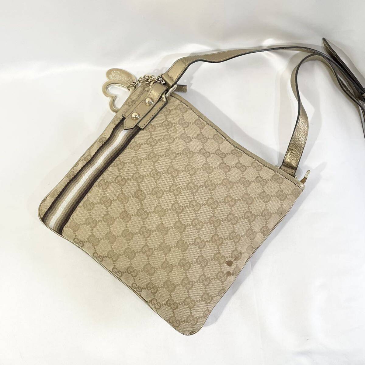 正規品 GUCCI グッチ ショルダーバッグ GGキャンバス ハート 正規品 GUCCI グッチ ショルダーバッグ GGキャンバス ハート