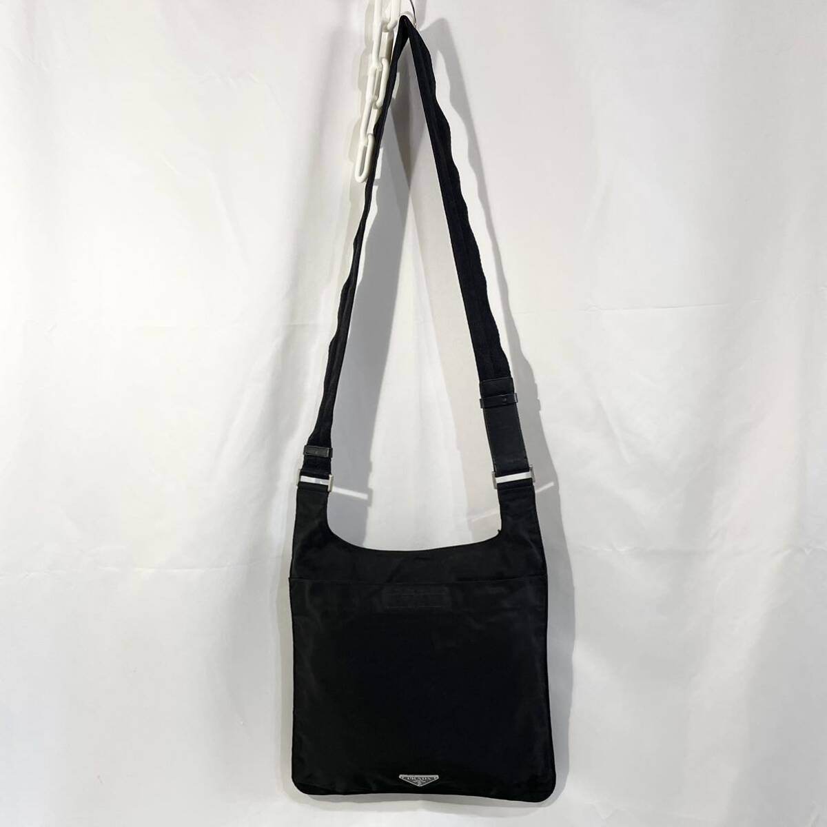 正規品 PRADA プラダ ナイロン ショルダーバッグ 三角ロゴ 正規品 PRADA プラダ ナイロン ショルダーバッグ 三角ロゴ