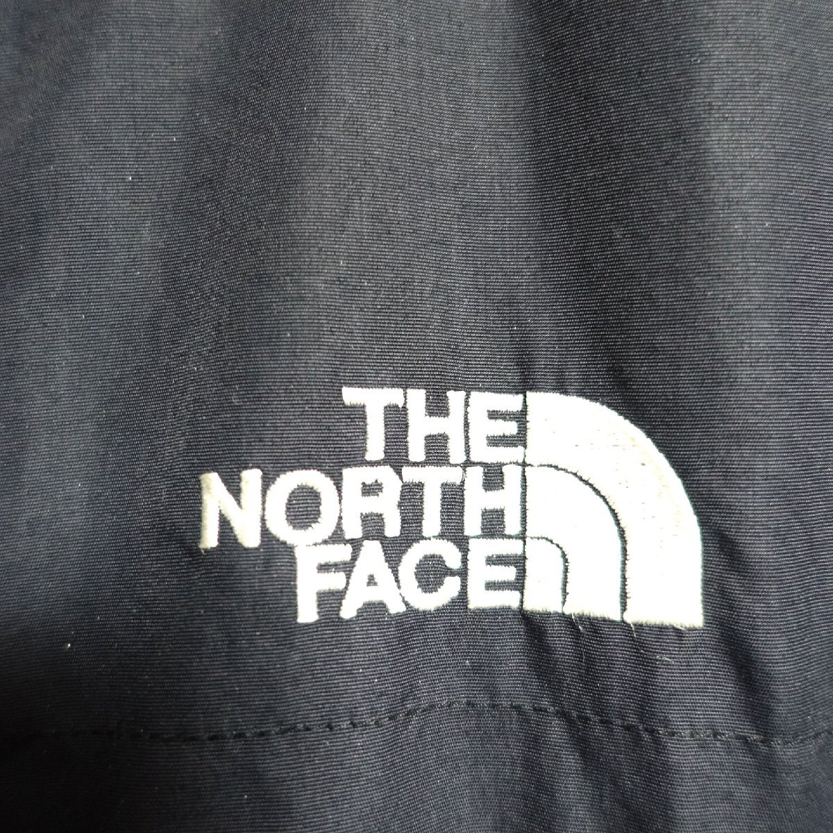 THE NORTH FACE ノースフェイス 腕ロゴ マウンテンパーカー メンズ Mサイズ 正規品 ブラック A5306_画像4