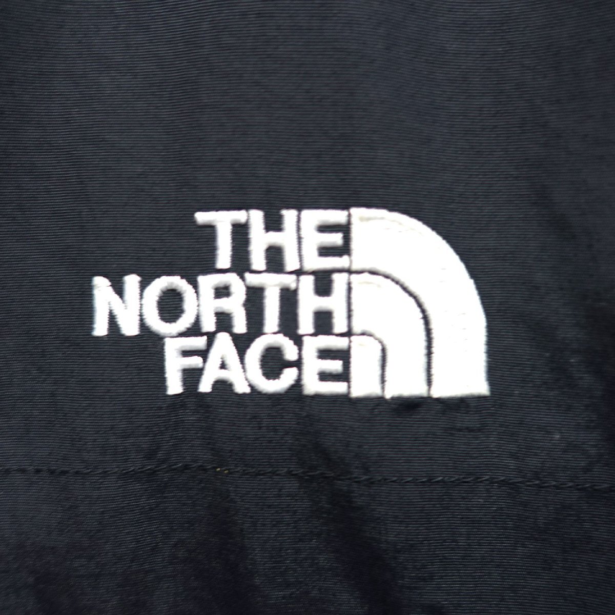 THE NORTH FACE ノースフェイス 腕ロゴ マウンテンパーカー メンズ XSサイズ 正規品 ブラック A5373_画像4