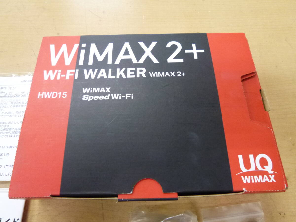 中古 UQ WiMAX2+ HWD15 モバイルルーター Wi-Fi WALKER [A-262] ◆送料無料(北海道・沖縄・離島は除く)◆_画像3
