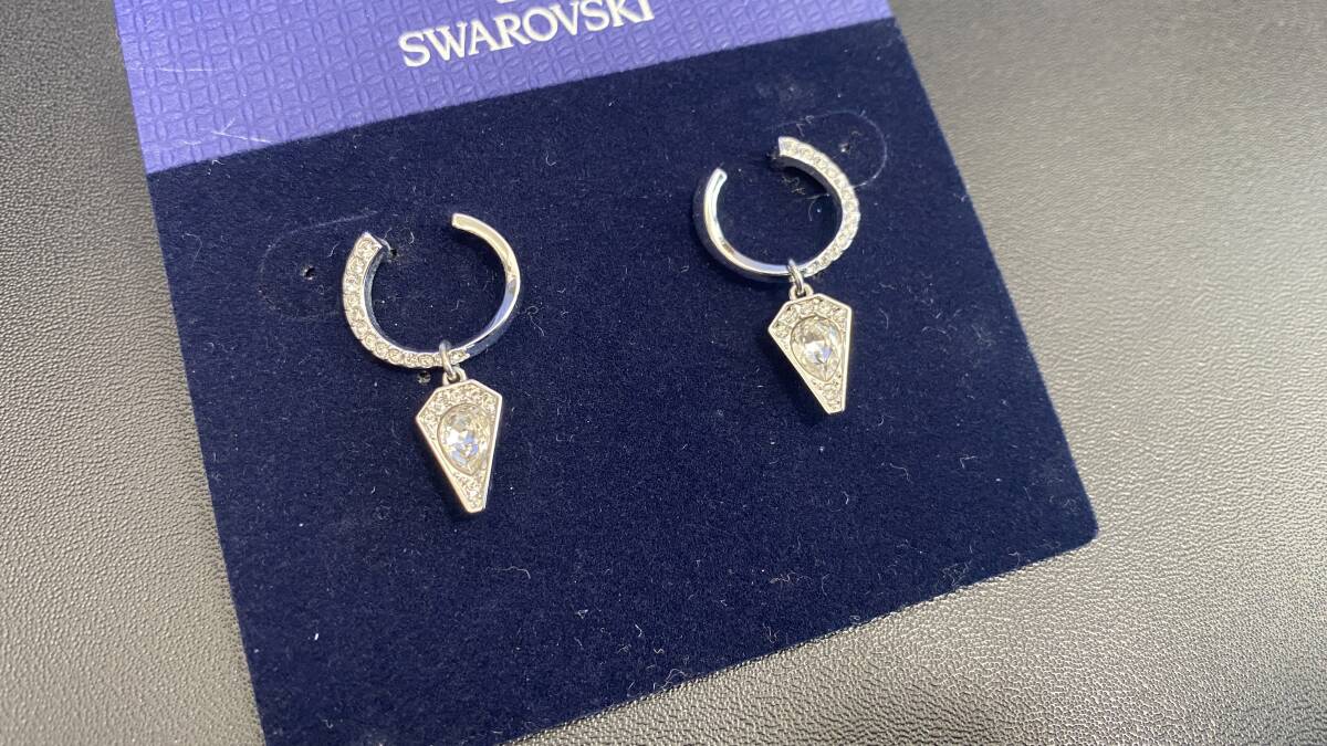 【中古保管品】スワロフスキー SWAROVSKI ピアス ドロップ シルバー アクセサリー ジュエリー ラインストーン 5393207 Lucy Kite ピアス_画像3