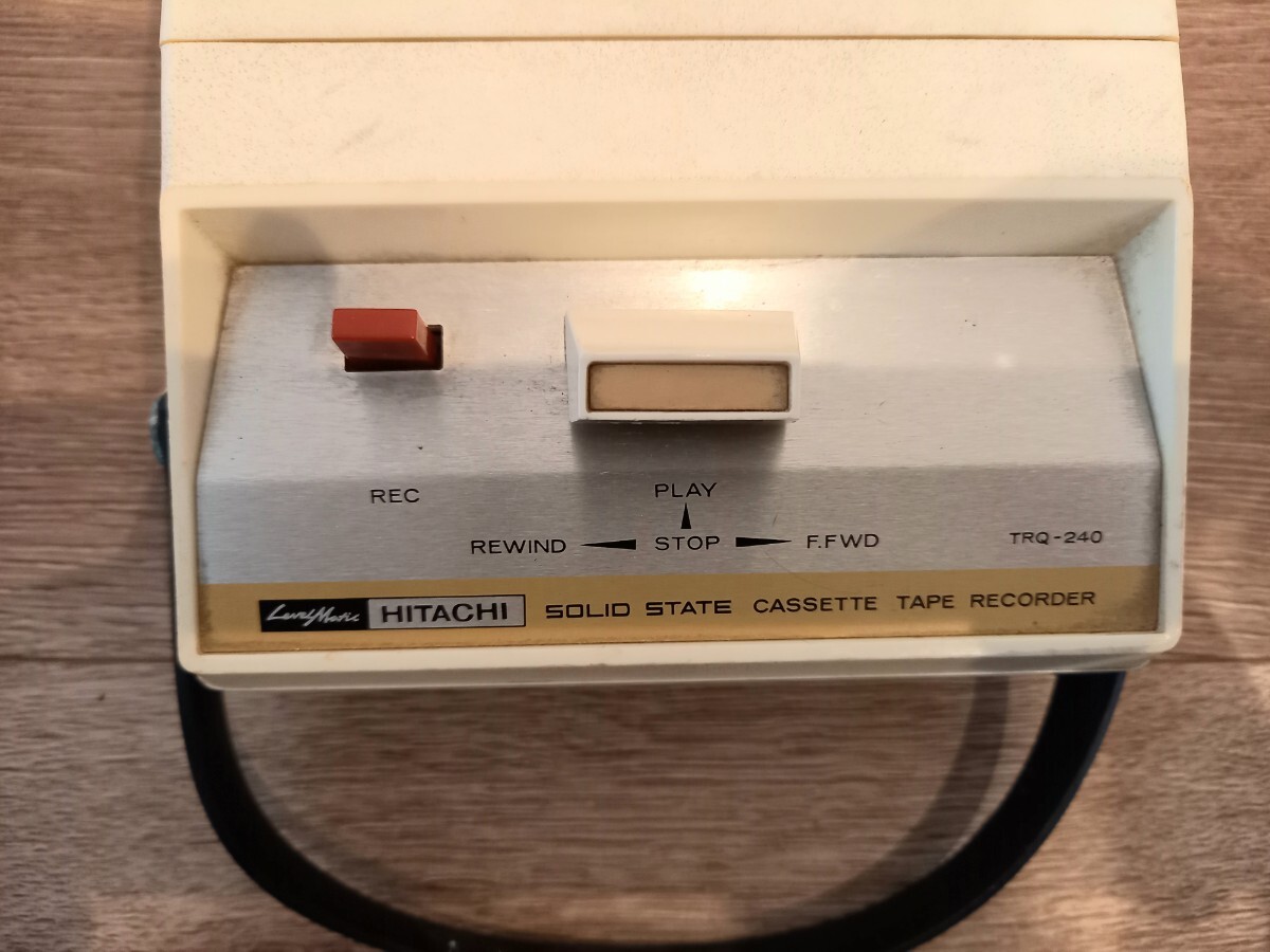 HITACHI SOLID STATE CASSETTE TAPE RECORDER カセットテープレコーダー TRQ-240 中古 保管 現状品 k1061_画像2