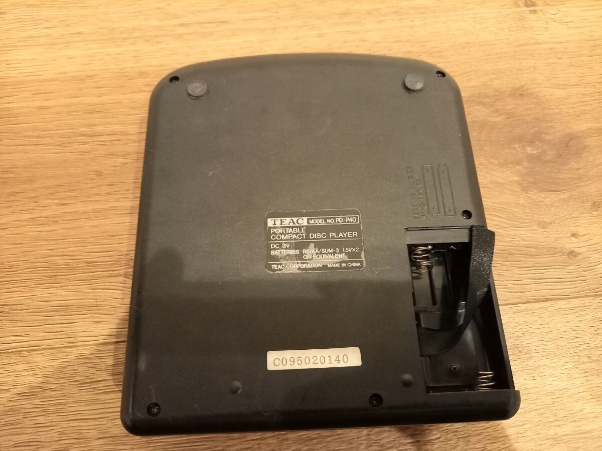 TEAC PORTABLE COMPACT DISC PLAYER PD-P40 ポータブルCDプレーヤー 中古 保管 現状品 k1072の画像8