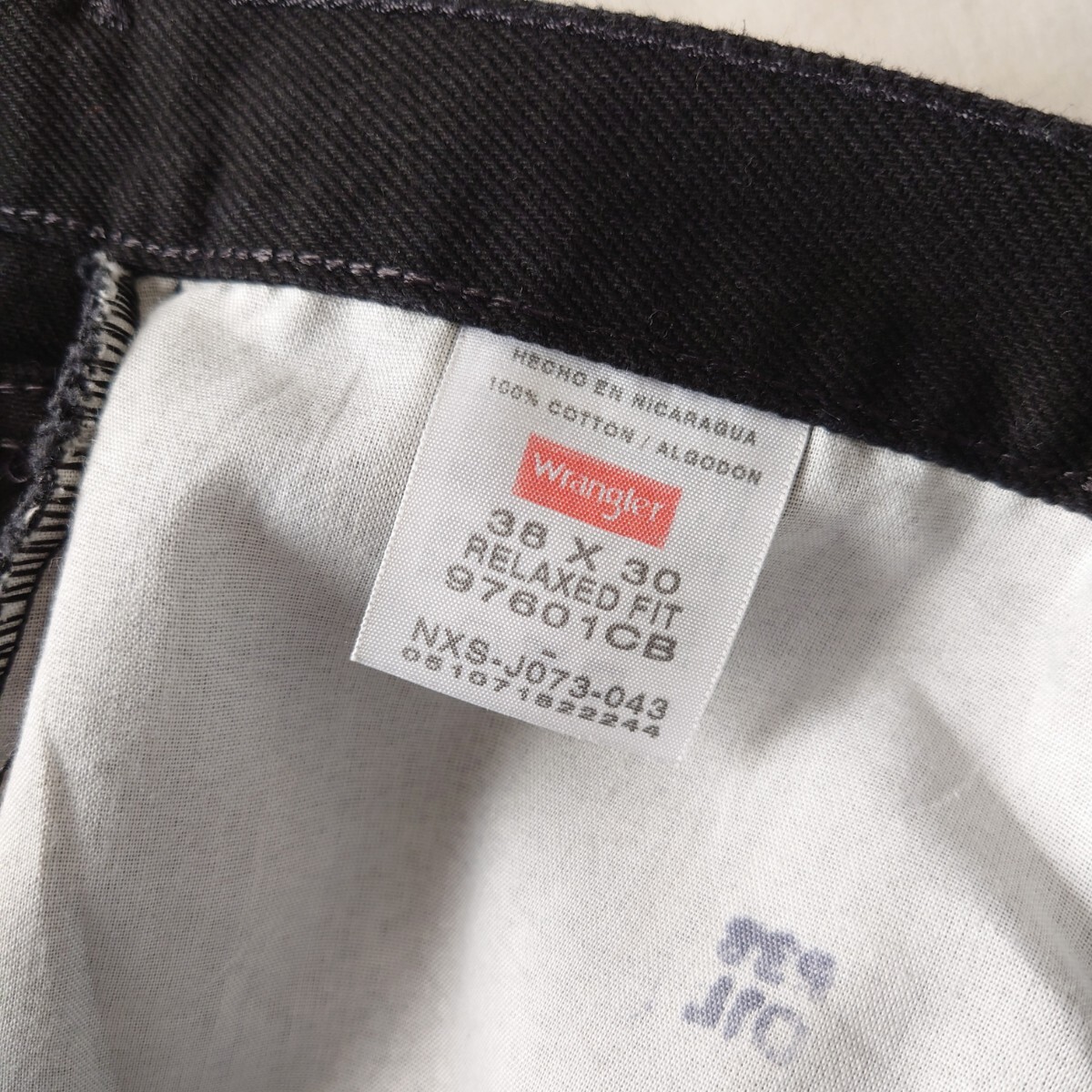 Wrangler 後染めブラックジーンズ RELAXED/古着/W38L30【YLV2203】_画像7