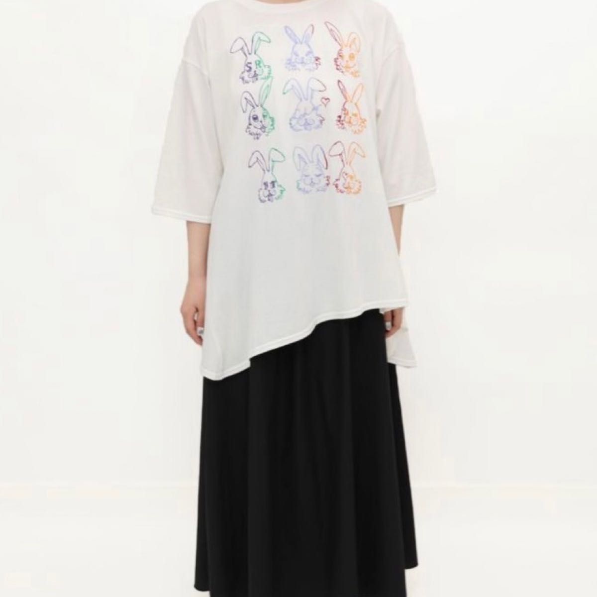 【美品】スカラー　ウサギ5色刺繍　変形チュニック　Tシャツ　サイズフリー