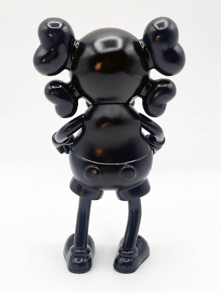 【1999年発売 極美品】 KAWS 1st COMPANION Vinyl Figure BLACK カウズ ソフビ ★ realmad HECTIC BOUNTY HUNTER フィギュア medicom toy_画像3