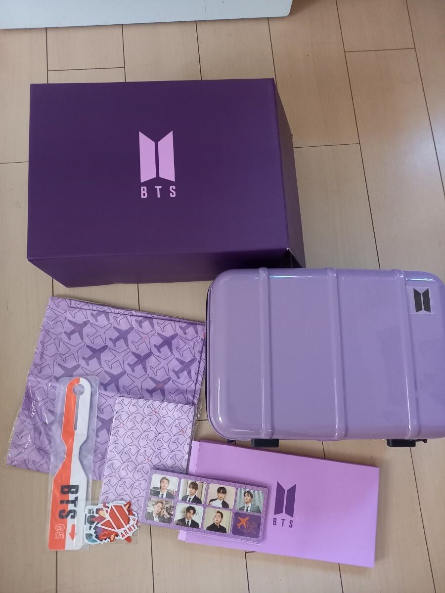 BTS MERCH BOX5 キャリーケース　_画像1