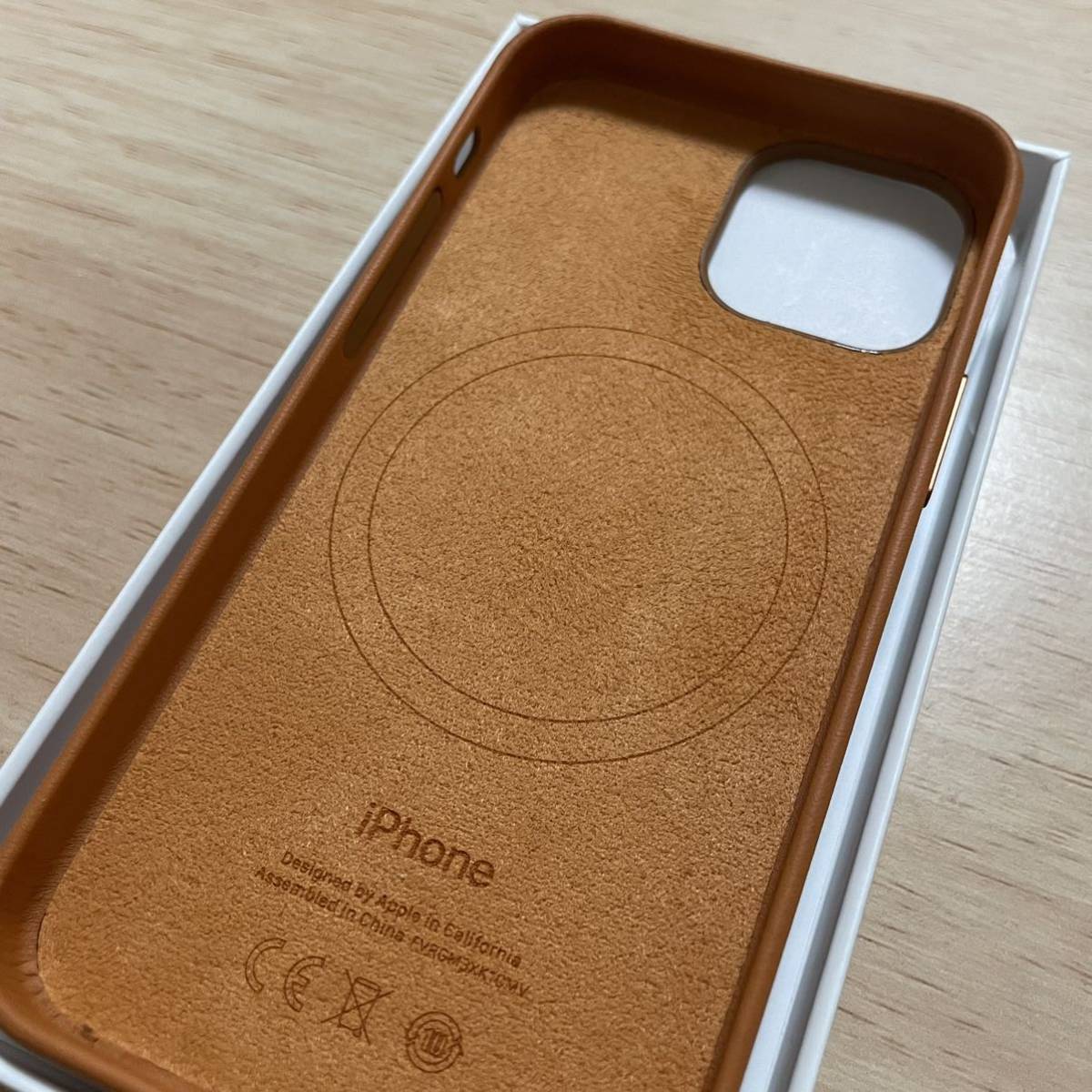 ★★新品★★Apple アップル 純正 iPhone 13 mini レザーケース・ゴールデンブラウン  20B33の画像6