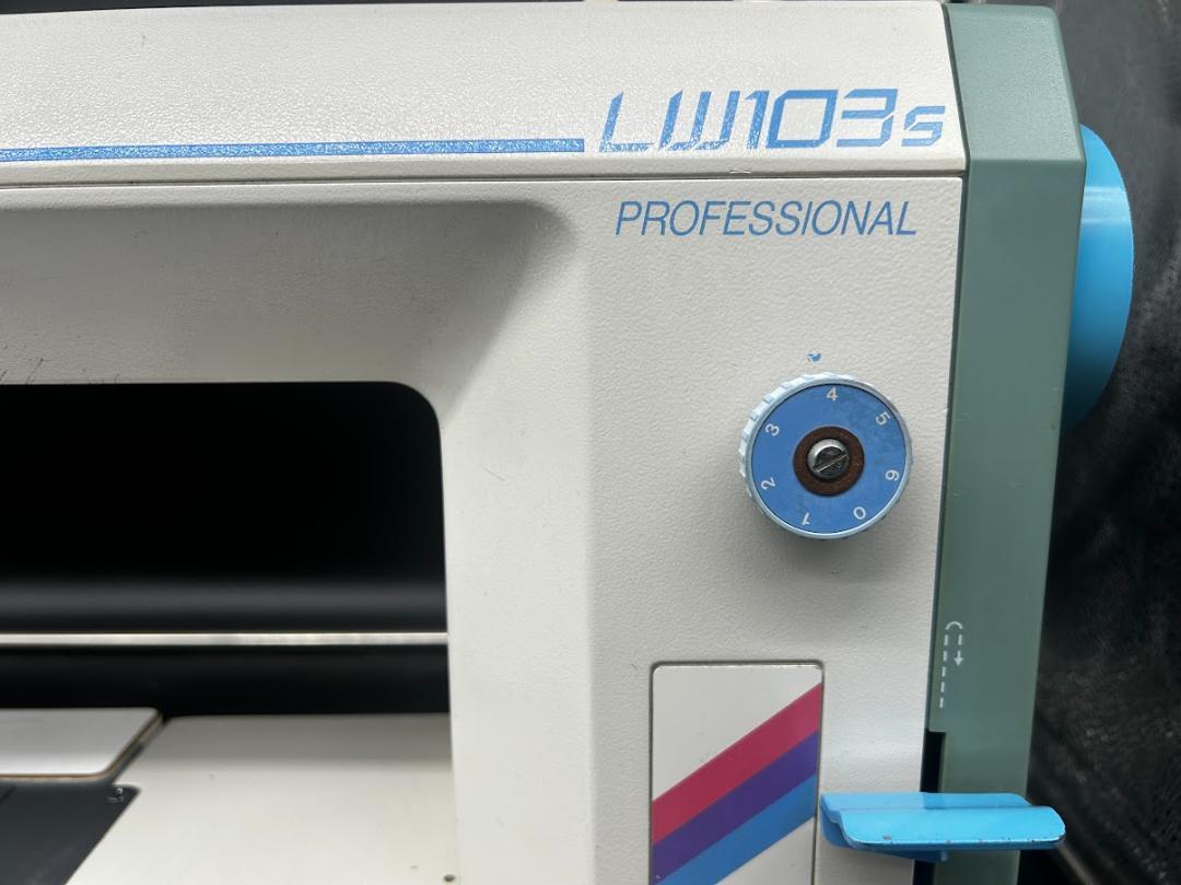 ★安心の保証付き★シンガー　LW103 S　プロフェッショナル　職業用ミシン本体