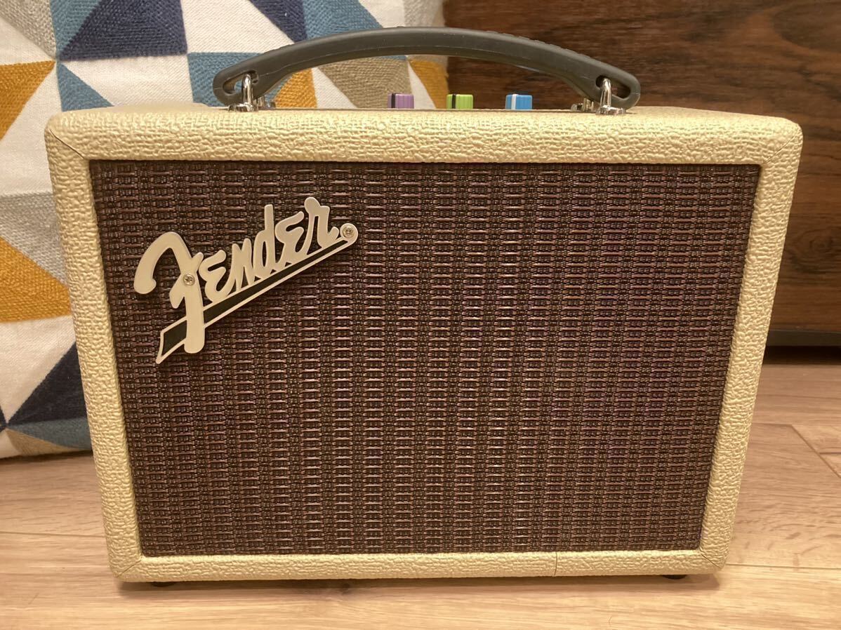 美品 Fender INDIO Bluetooth スピーカー BLONDE 60wクラス バッテリーNG フェンダー ギターアンプ風デザイン ウーファーの画像2