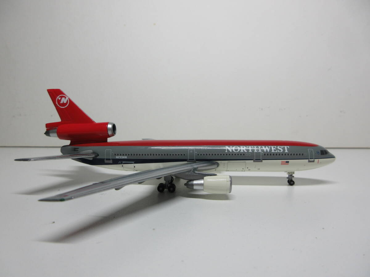  Northwest Airlines /Northwest/ America /da glass /DC-10