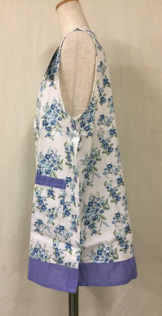 1317 new goods blue floral print width button apron * click post correspondence 185 jpy (2 sheets till including in a package possible ) last 1