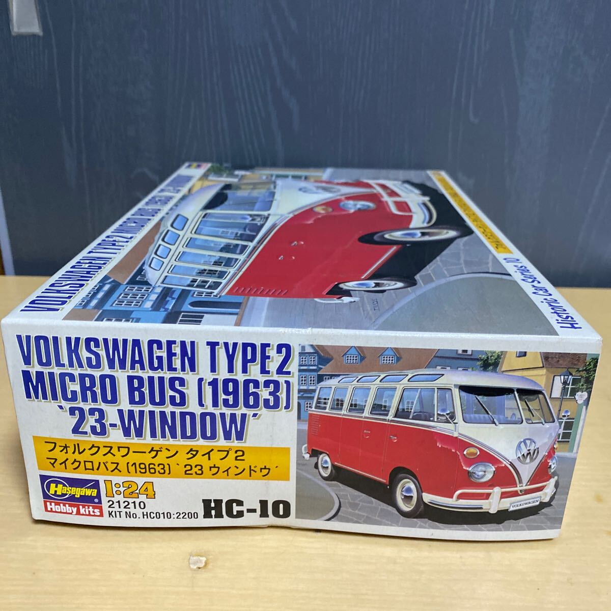 ハセガワ フォルクスワーゲン タイプ2 マイクロバス Hasegawa Volkswagen Type2 Micro Bus (1963) 23-Window 1/24 プラモデル　未組立 _画像3