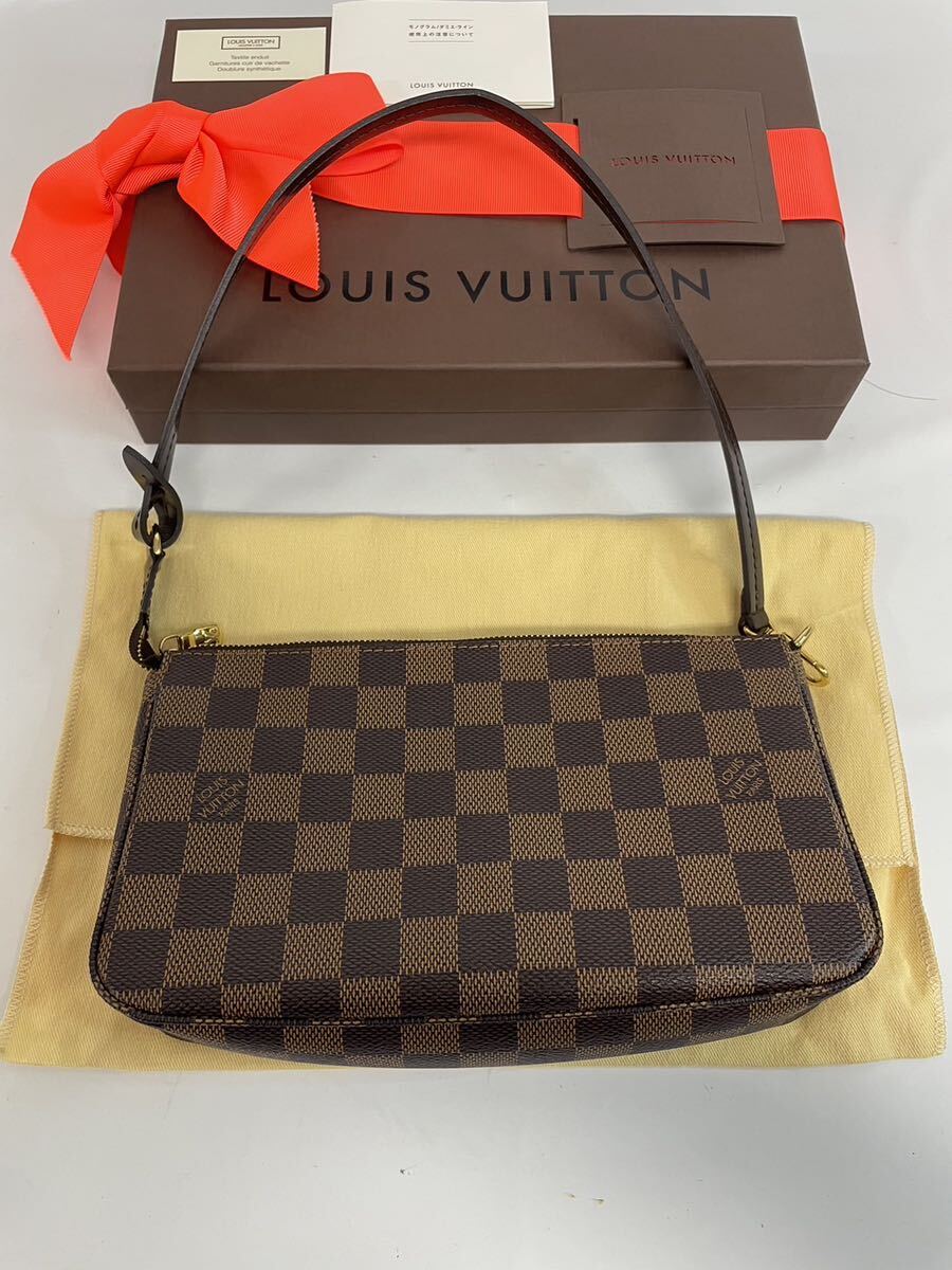 未使用品　LOUIS VUITTON ルイヴィトン N41206 ポシェット アクセソワール ダミエ　サイズ役：縦13cm 横22cm マチ5cm CA0163_画像2