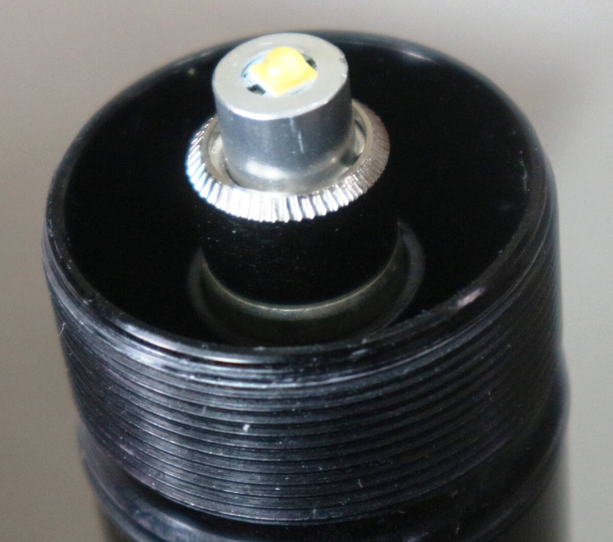 中古 美品 マグライト MAG-LITE D6セル アメリカ製 懐中電灯
