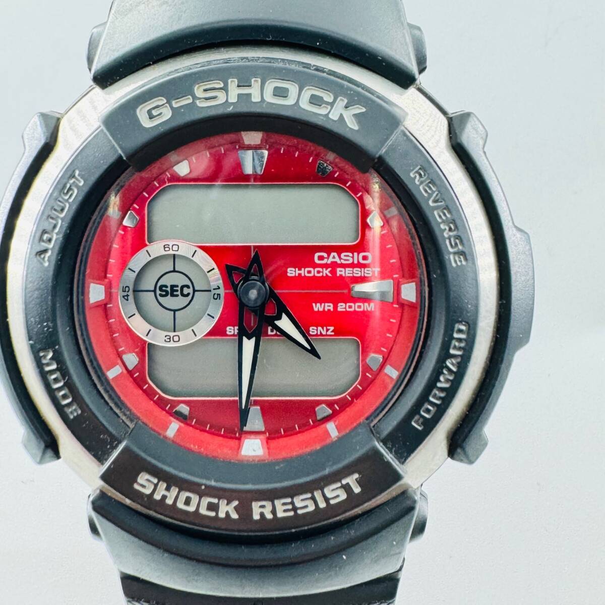 CASIO カシオ G-SHOCK ジーショック G-300 レッド 赤 中古品 現状不動 動作未確認 現状品 腕時計 デジタル 格安 1円出品 7913の画像2
