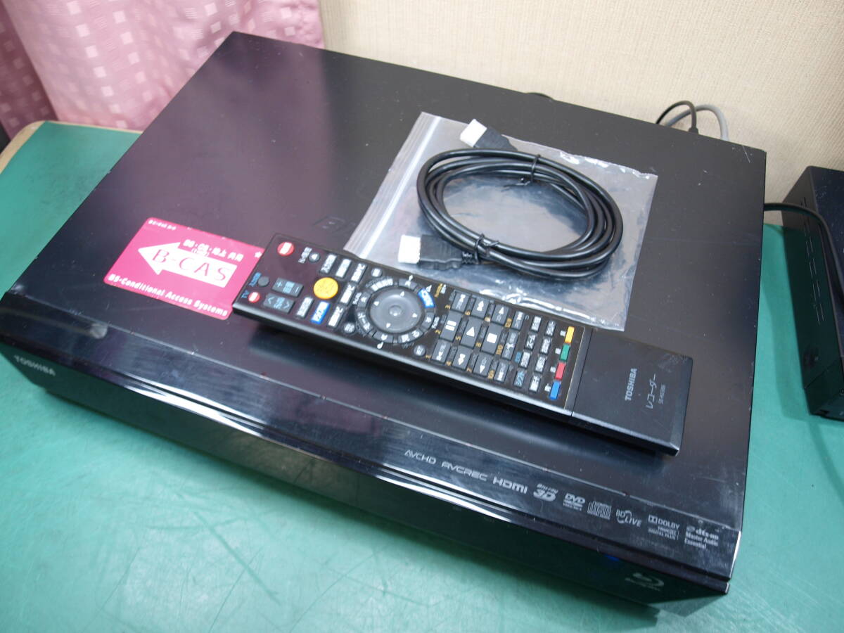 東芝 1TB HDD/BDレコーダー RD-BZ810 RM0 B-CASリモコン新品HDMIケーブル付_画像1