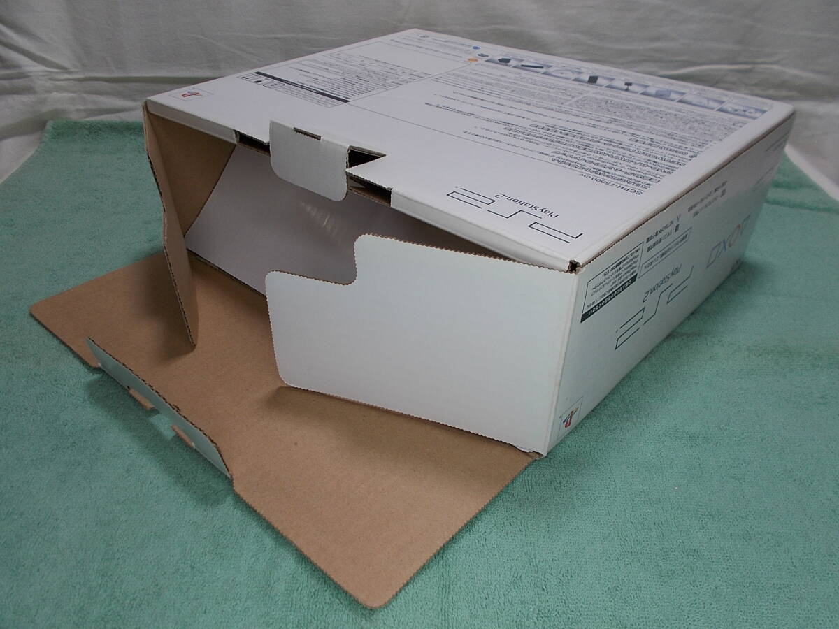 PS2薄型 白 箱+取説/レンズ新品 ほぼ未使用コントローラー【円 PS2薄型 白 箱+取説/レンズ新品 ほぼ未使用コントローラー【円