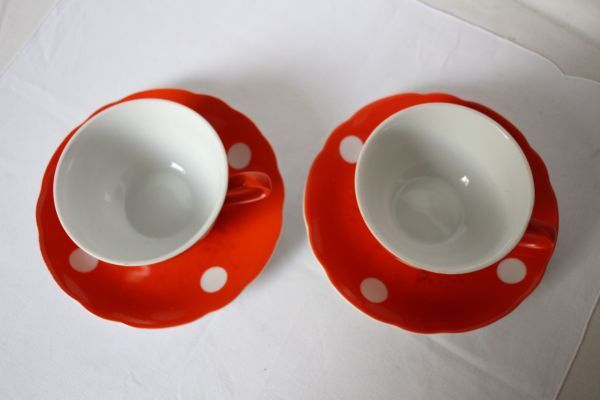 ドイツ ヴィンテージ BAVARIA 古い陶器のカップとお皿のセット 赤いドット模様 2客セット 美品_画像5