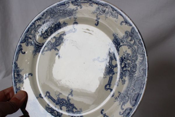ベルギー アンティーク B.F.K.BOCH DAUPHIN 古い陶器のデザート皿 ロカイユ模様 1枚 美品_画像5
