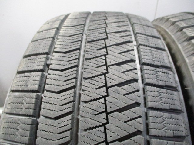 管理番号 R429 スタッドレス 中古タイヤ 215/50R17 バリ溝 冬4本価格！BS VRX2 法人宛/営業所止め送料無料 2022年 プリウスα ジェイド_画像2