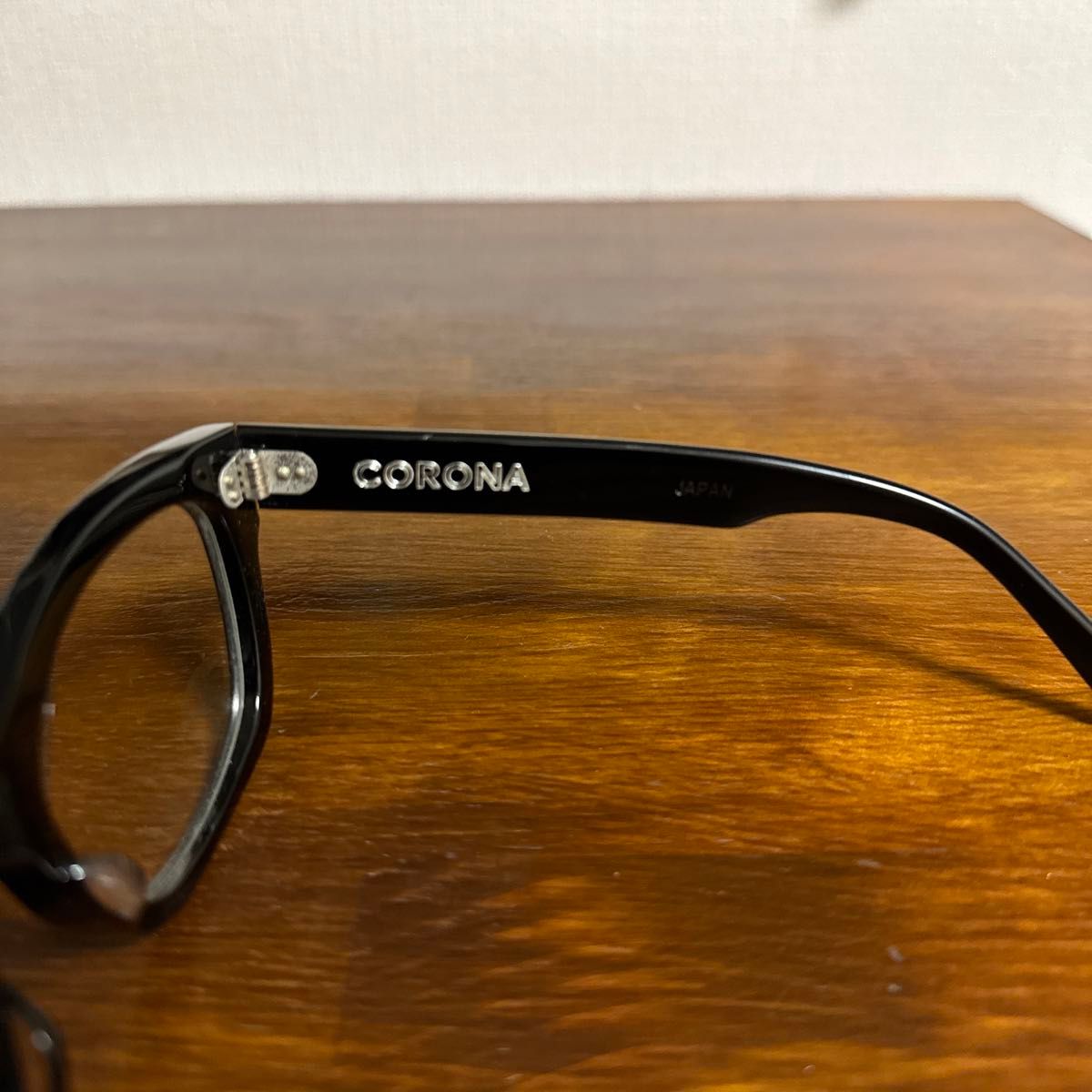CORONA UTILITY BROKEN ARROW HENRY ポストカード付き CORONA UTILITY BROKEN ARROW HENRY ポストカード付き