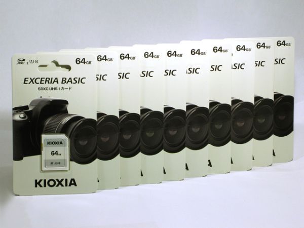 ■　キオクシア　SDXCメモリーカード　EXCERIA　BASIC　64GB　１０枚セット　(KSDER45N064G)_画像1