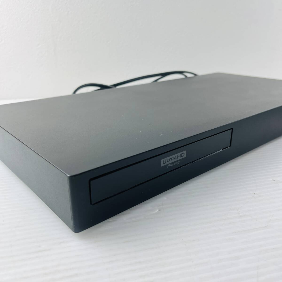 99 通電OK LG ULTRA　HD　ブルーレイ　プレイヤー 本体　ウルトラ Blu-ray disk player 本体 リモコン付き 詳細未確認 ジャンク_画像2