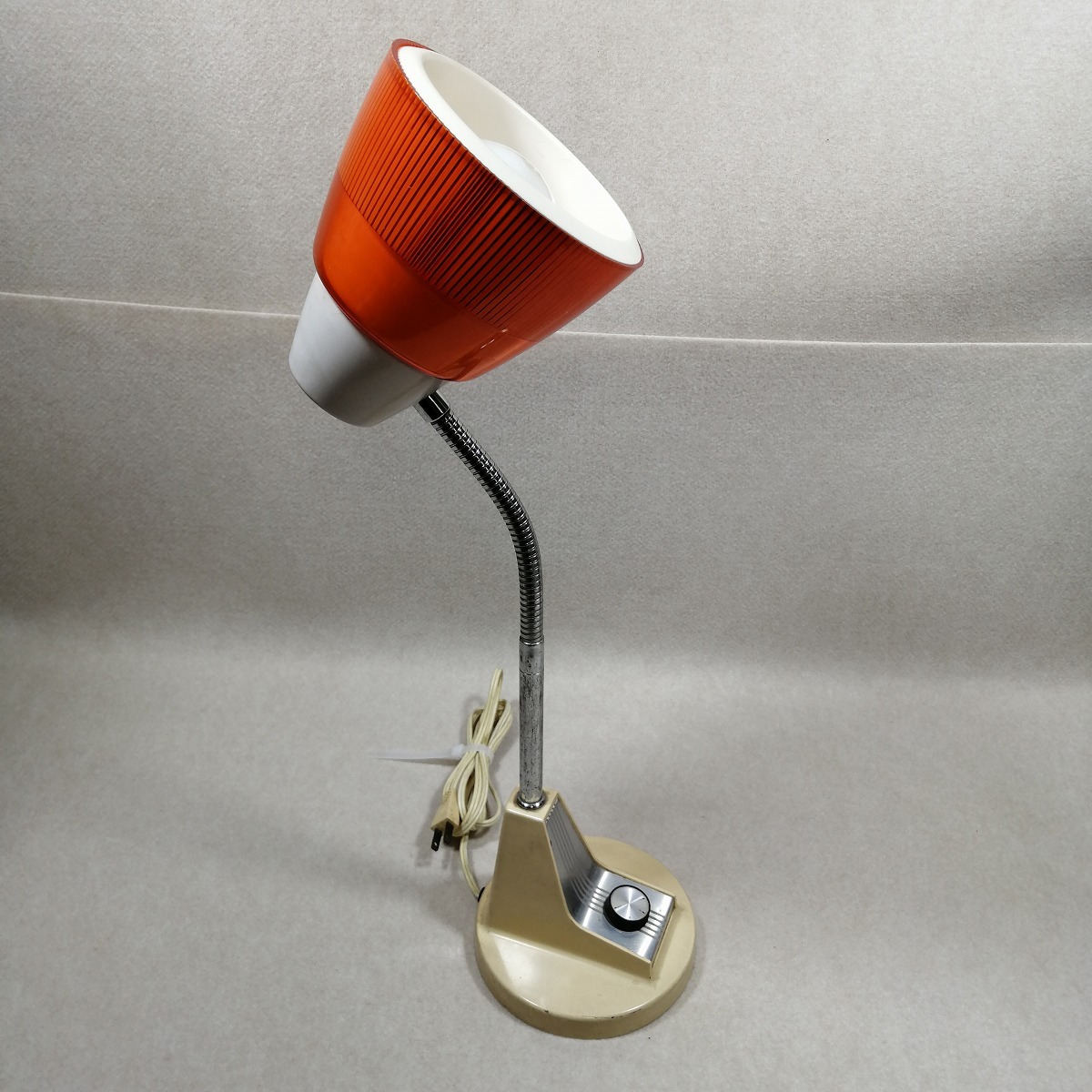 昭和レトロ 電気スタンド 60W オレンジ スタンドライト デスク 昭和レトロ 電気スタンド 60W オレンジ スタンドライト デスク