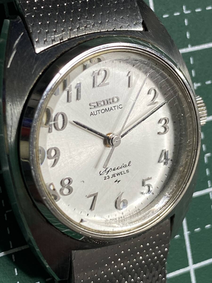 [自動巻き時計]SEIKO/セイコー スペシャル SPECIAL 23JEWELS 2421-0010 稼働品 傷・汚れあり ベルト変形 アンティーク[中古/現状品]_画像3