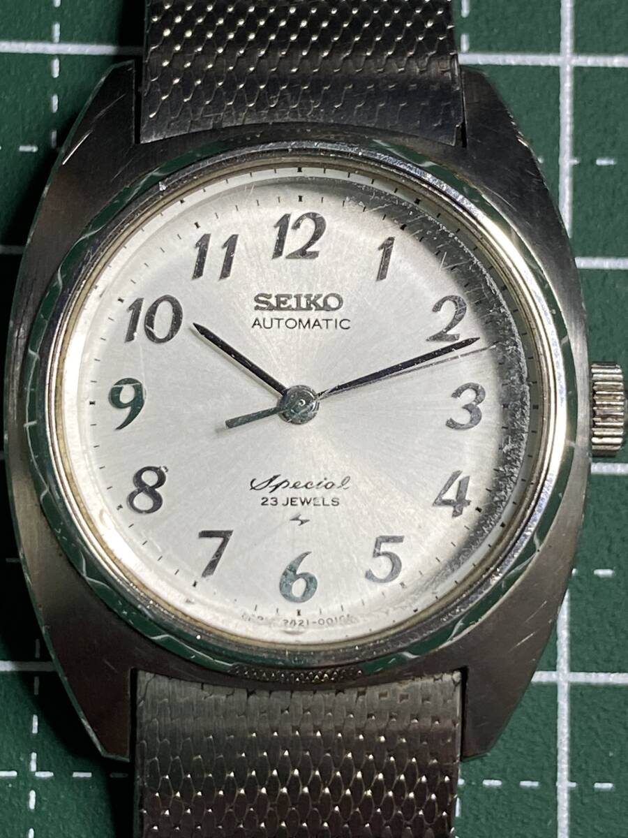 [自動巻き時計]SEIKO/セイコー スペシャル SPECIAL 23JEWELS 2421-0010 稼働品 傷・汚れあり ベルト変形 アンティーク[中古/現状品]_画像4