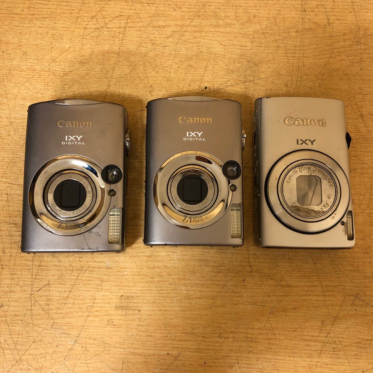Canon IXY DIGITAL 900IS pc1209 *2、 PC1676 コンパクトデジタルカメラ 3台セット　現状品_画像1