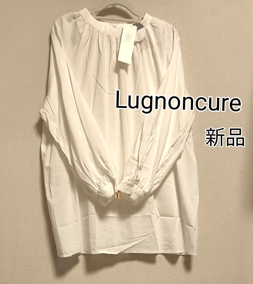 [お値下げ]新品タグ付き /  Lugnoncureルノンキュール /  前後2WAYチュニック長袖ブラウス  / オフ