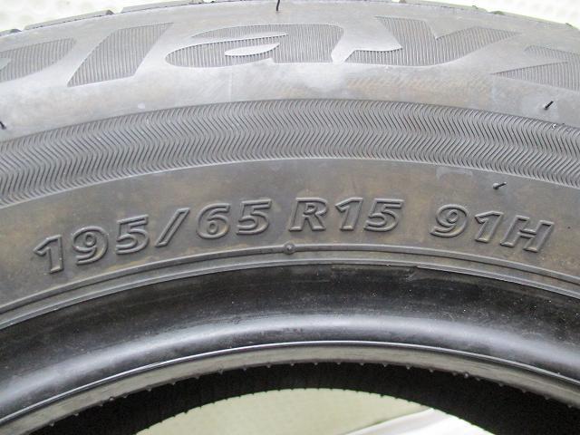 送料無料!! 195-65R15 9分山 ブリヂストン プレイズPX-RV2 2023年製 中古タイヤ1本(GM-7750）_画像5