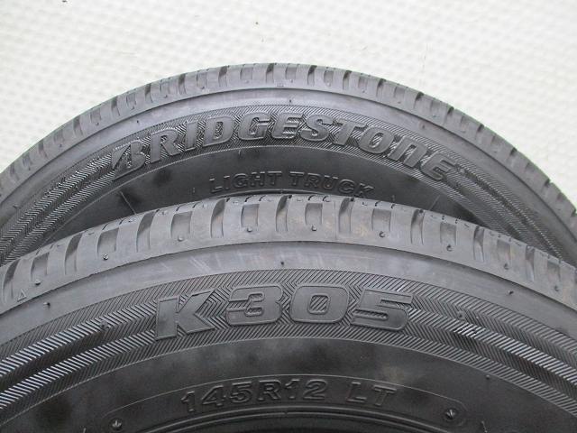 145R12 8PR 8.5分山 ブリヂストン K305 2023年製 中古タイヤ【2本】送料無料(M12-6932）_画像4