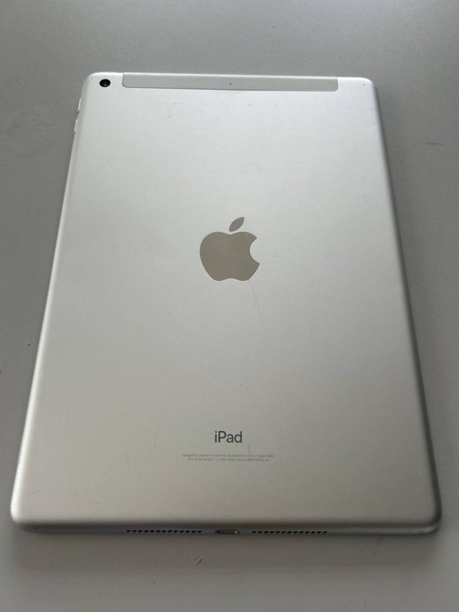 iPad 第5世代 128GB シルバー Cellularモデル SIMフリー_画像2